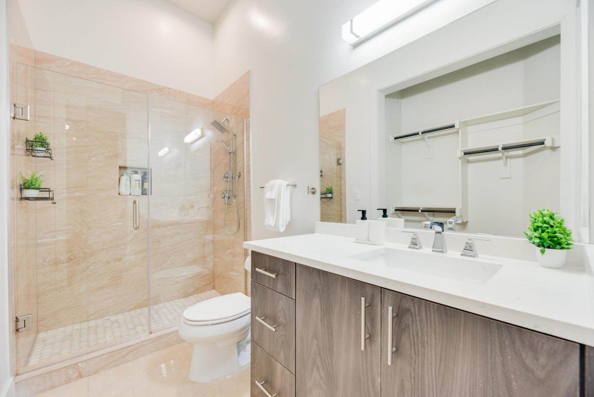 Snazzy Loft Style 2Br I Gym I Parking I Workspace Dallas Bagian luar foto