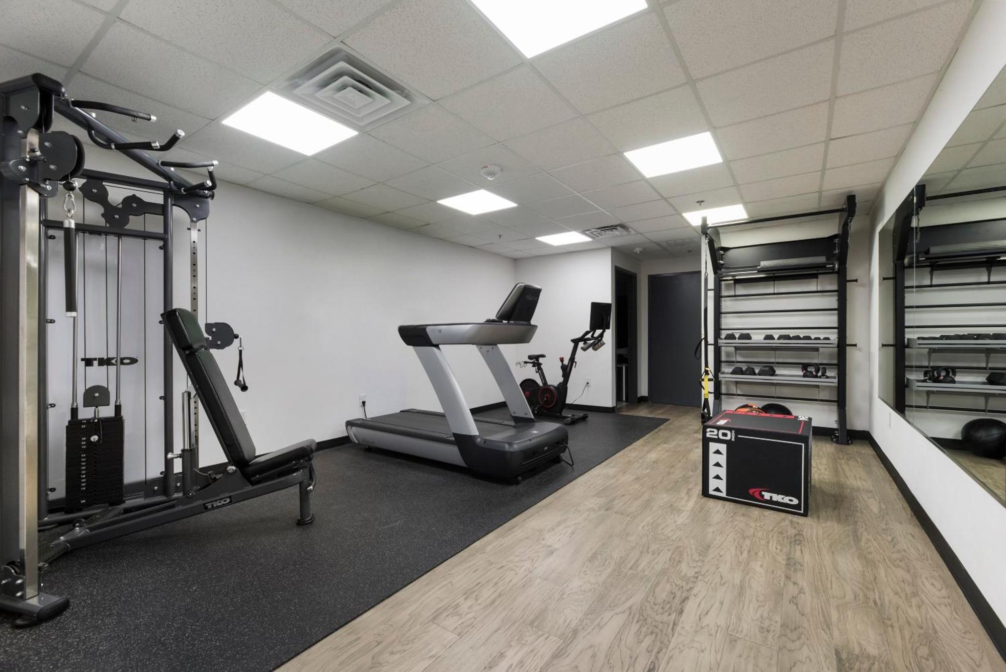 Snazzy Loft Style 2Br I Gym I Parking I Workspace Dallas Bagian luar foto
